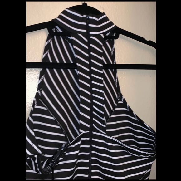 NWT Boohoo stripe peplum dress - Picture 9 of 10
